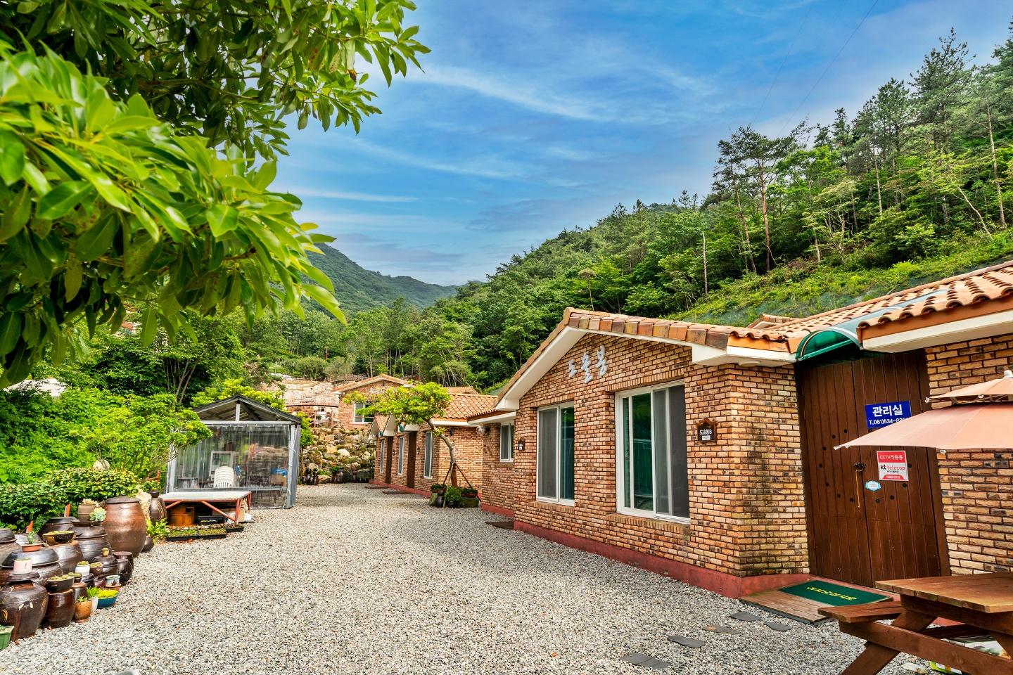 두륜산 관광 펜션 (Haenam Duryunsan Tourist Pension)