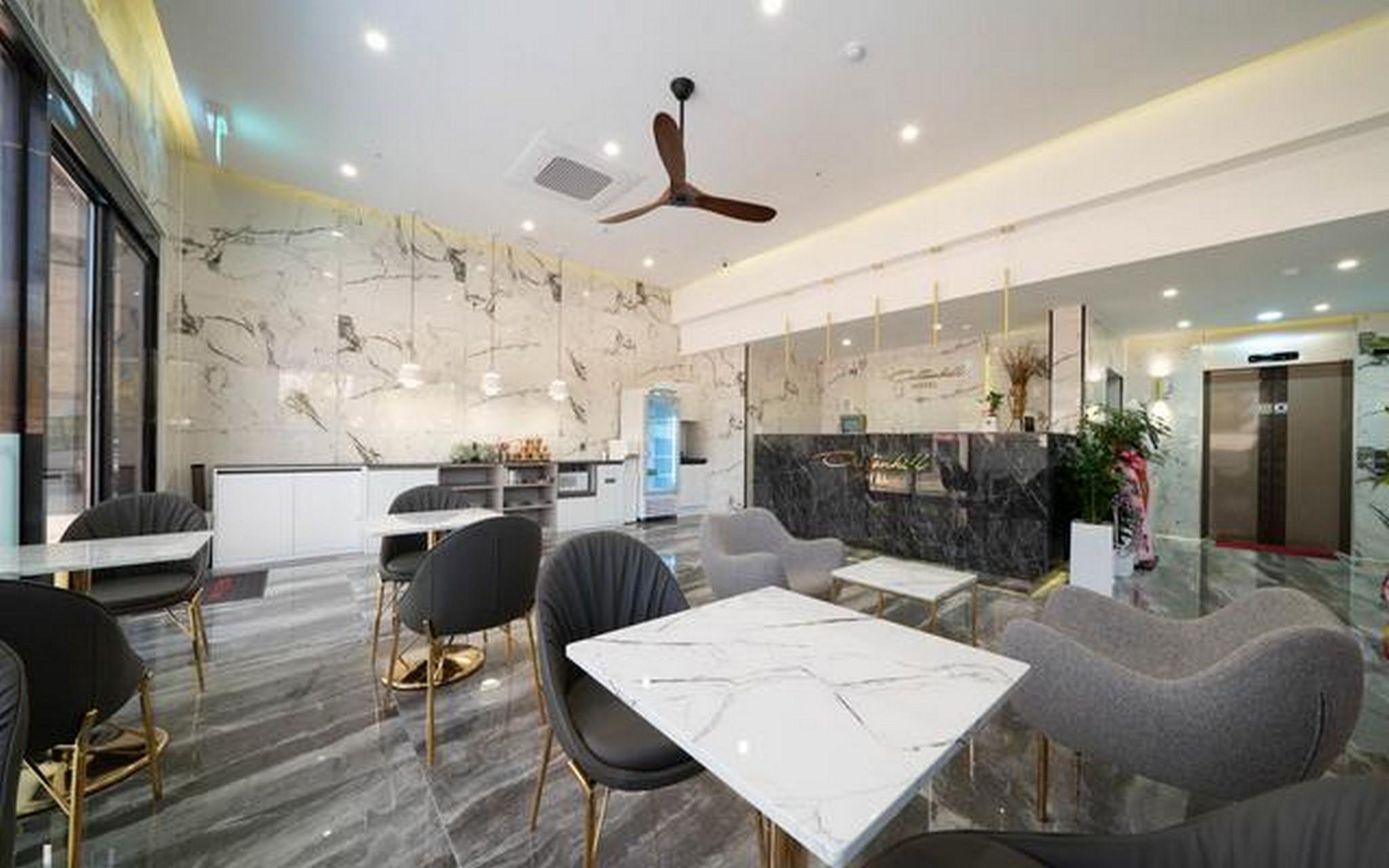 목포 칼튼힐호텔 (Mokpo Carlton Hill Hotel)