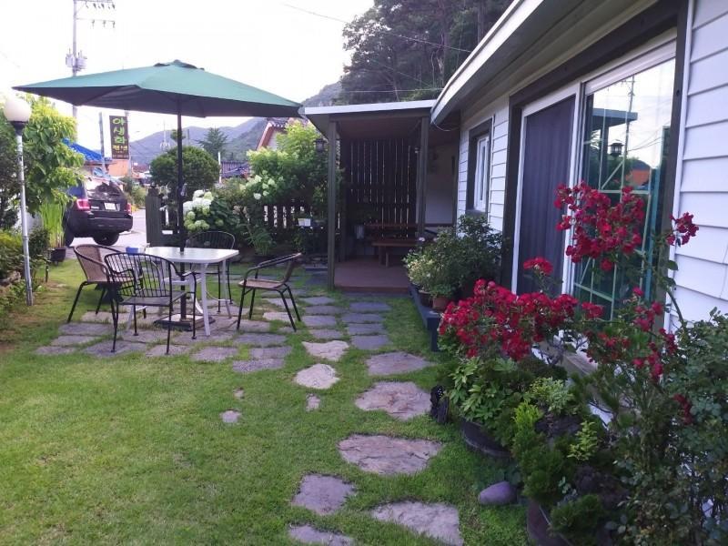 보은 속리산야생화펜션 (Boeun Songnisan Wildflower Pension)