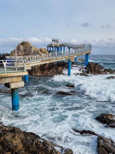 Ocean & sunrise View-10 seconds of beach walk - Three bedrooms