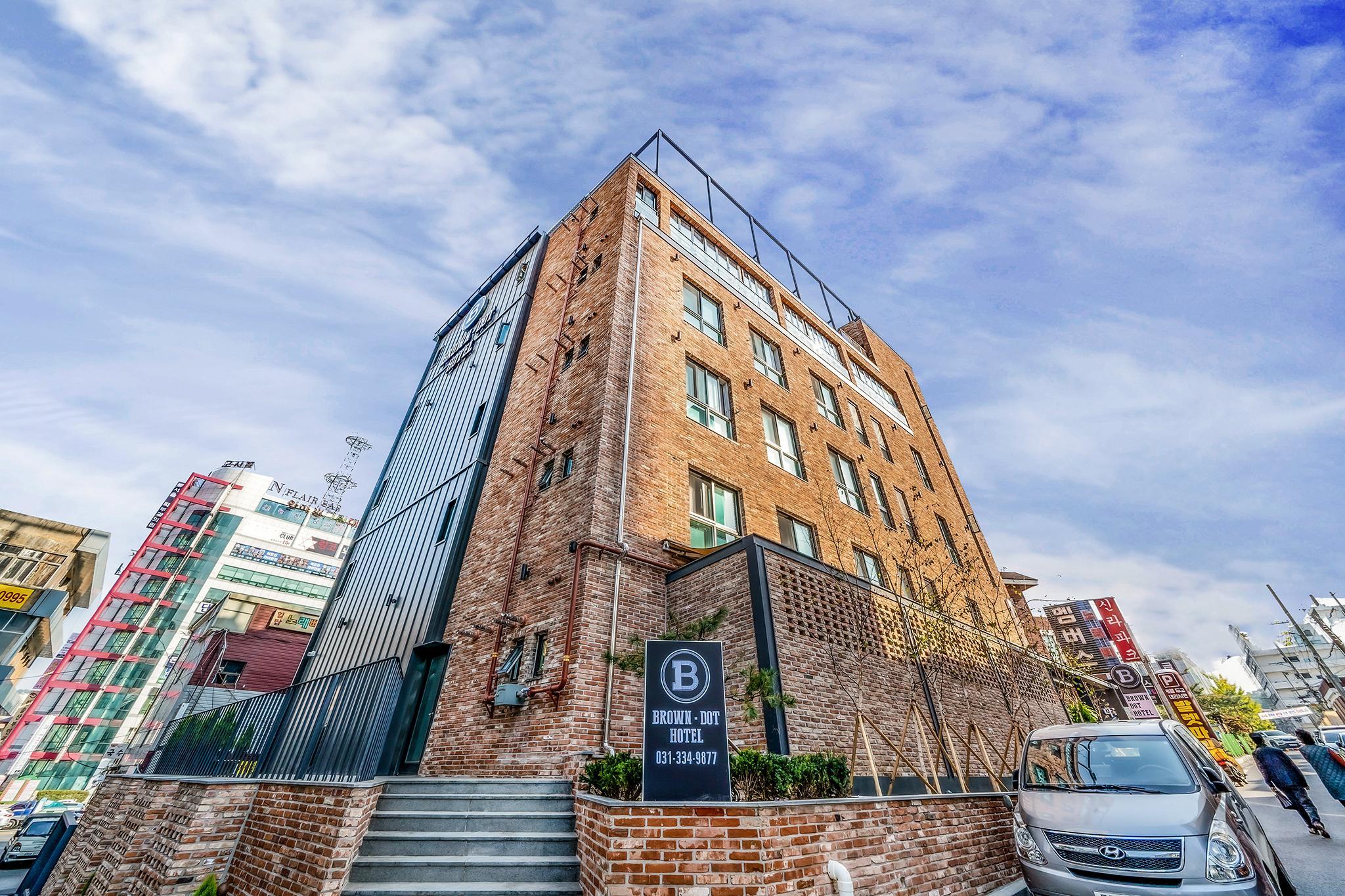 용인 브라운도트 용인점 (Yongin Brown Dot Yongin Branch)