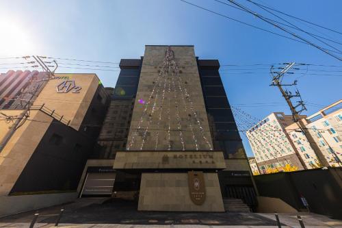 호텔 리움 (Hotel Lium)