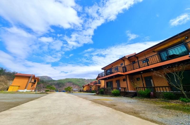 단양 소선암황토마을펜션 (Danyang Sosunam Hwangto Mauel Pension)