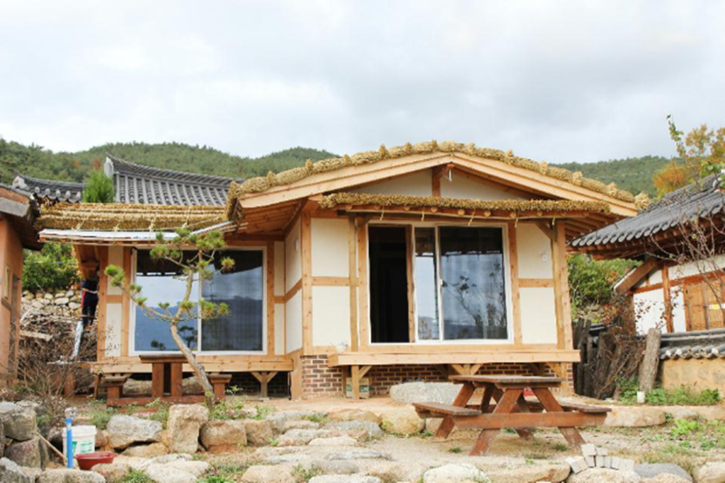 구례 운조루막둥이 한옥스테이 (Gurye Unjoru Makdungi Hanok Stay)