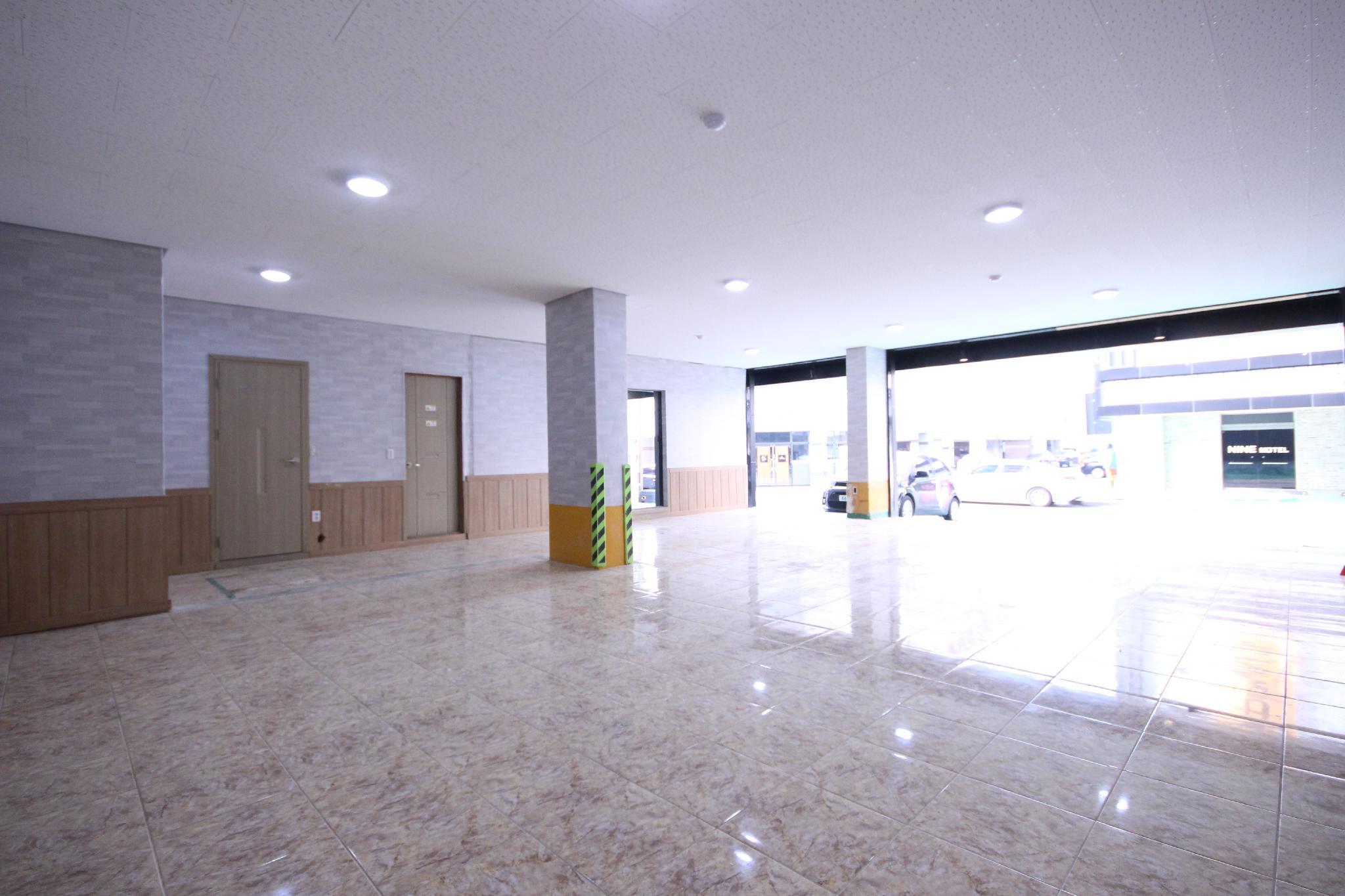 구미 인동 호텔 콤마 (Gumi Indong Hotel Comma)