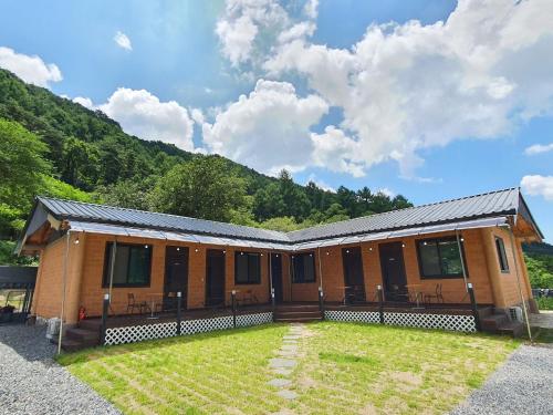 을전56 펜션 (Uljeon 56 Pension)