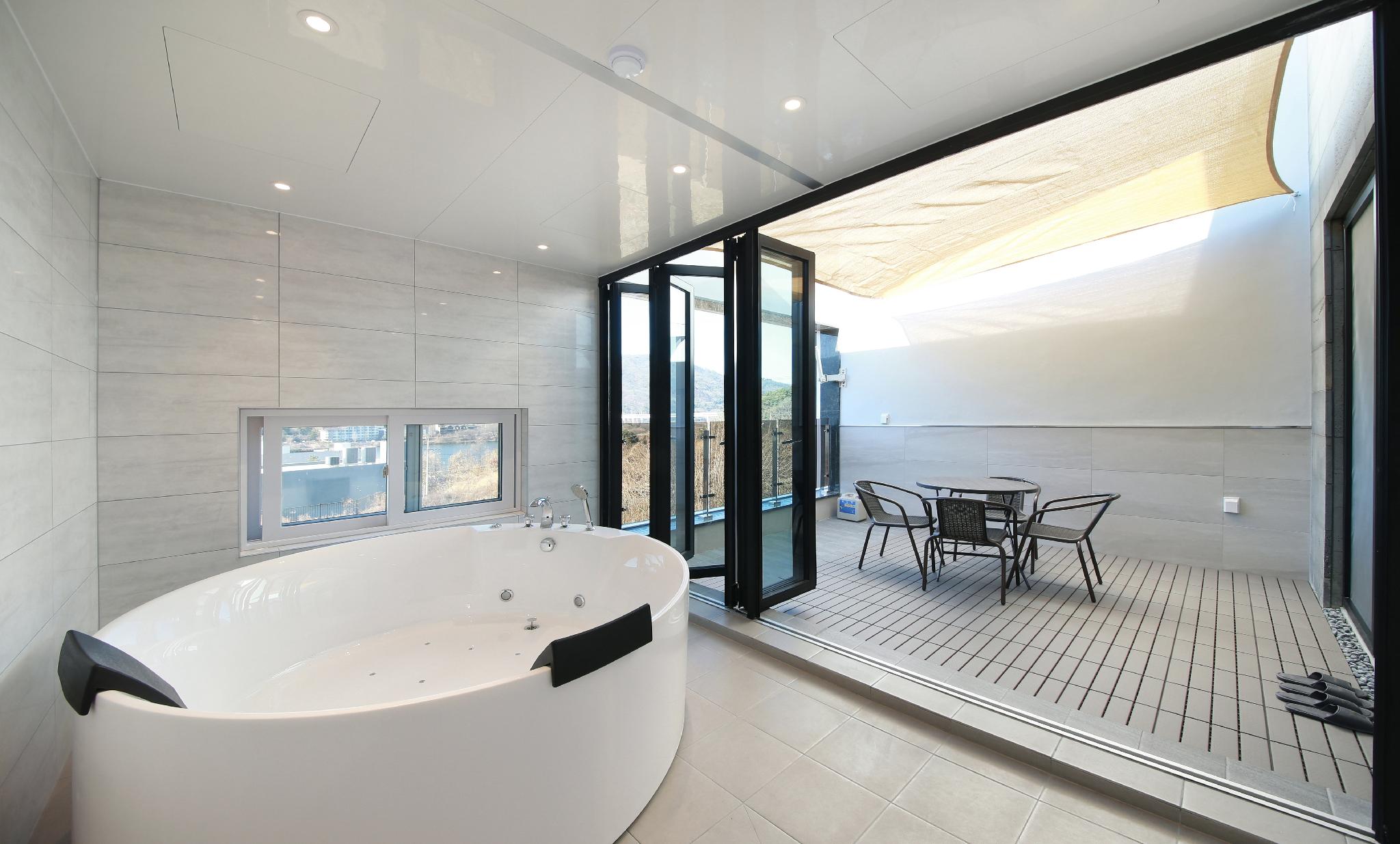 프리미엄 호텔 라떼 (Premium Hotel Latte)