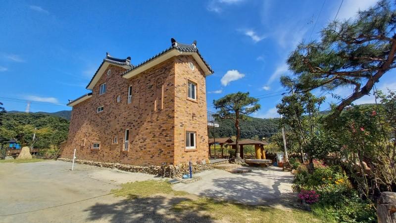 공주 소랭이시냇가펜션 (Gongju Soraeng stream pension)