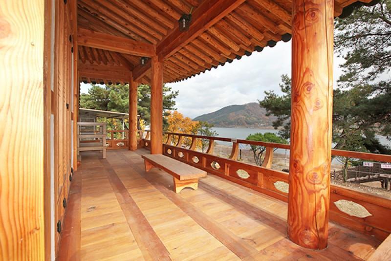 상주 어풍대황토한옥펜션 (Sangju Eopungdae Hwangto Hanok Pension)