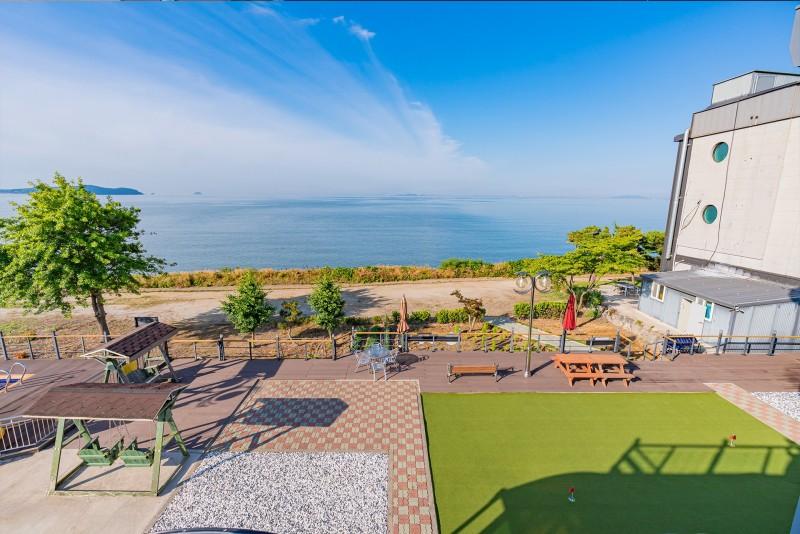 대부도 썬온비펜션 (Daebudo Sunset On the Beach Pension)