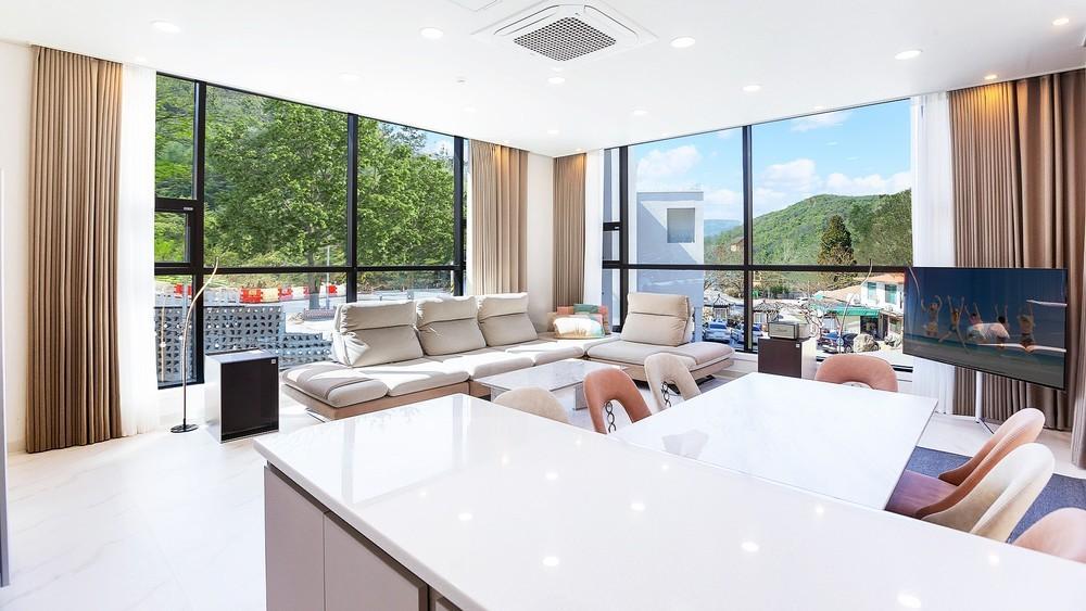 양산 프라이빗 1754풀빌라 (Yangsan Private 1754 Pool Villa)