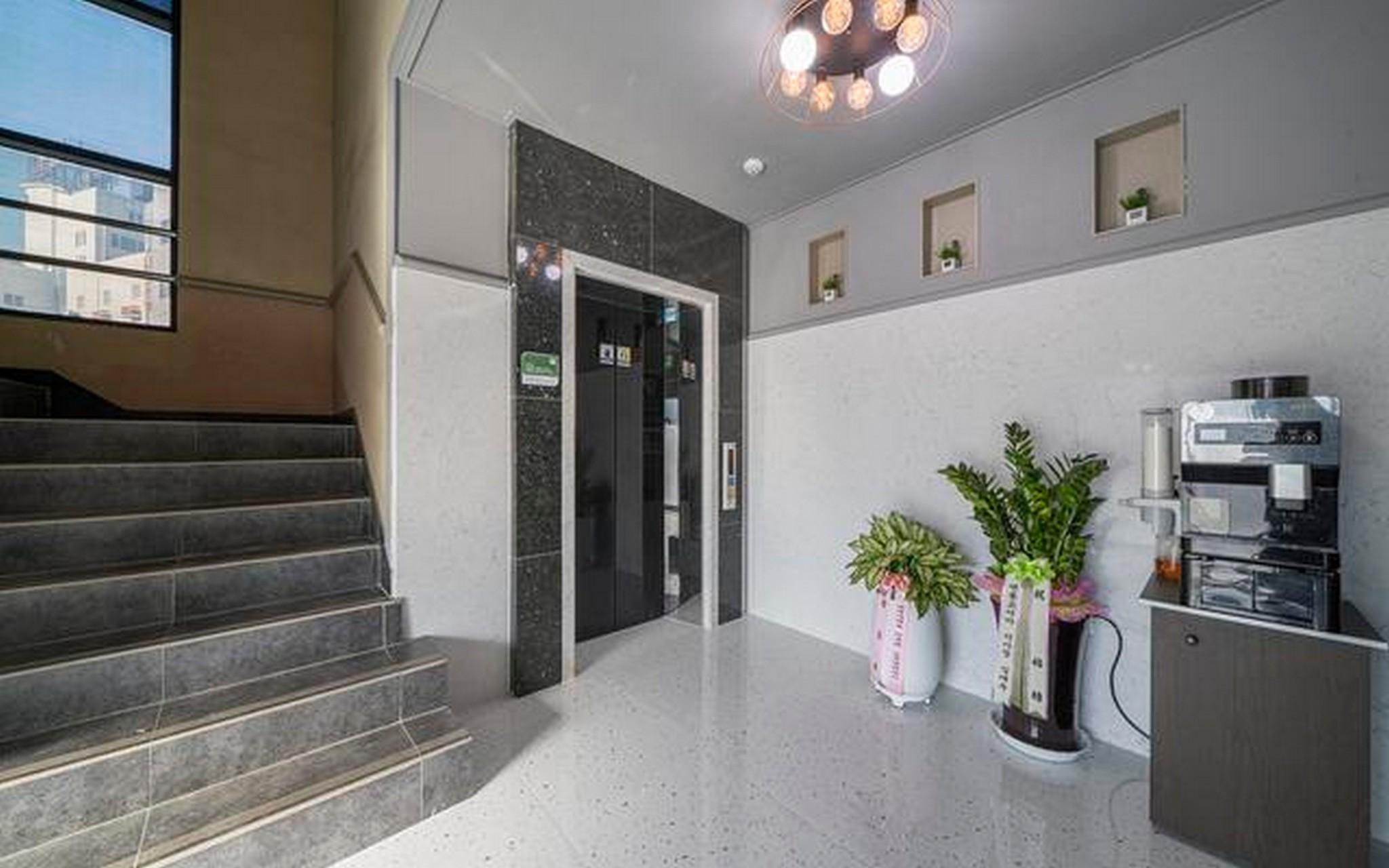 울산 일산 나무늘보 (Ulsan Ilsan Namuneulbo)