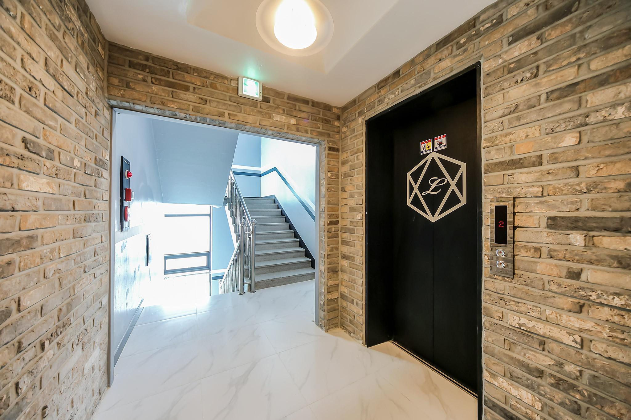 함안 HOTEL 루팡 (Haman Hotel Lupine)