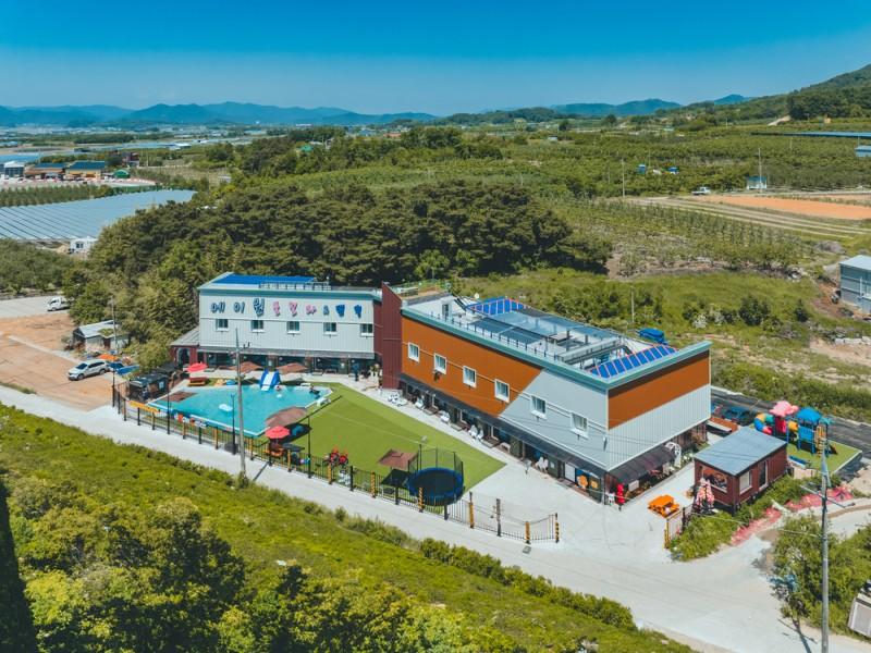 김천 에이원풀빌라 (Gimcheon A-One Pool Villa)