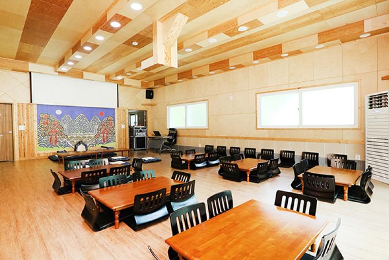 보은 산모랭이풀내음펜션 (Boeun Sanmorange Pension)