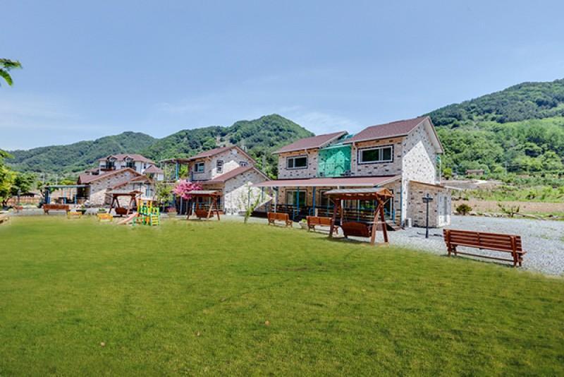 단양 미소와여유펜션 (Danyang Smile and Leisure Pension)