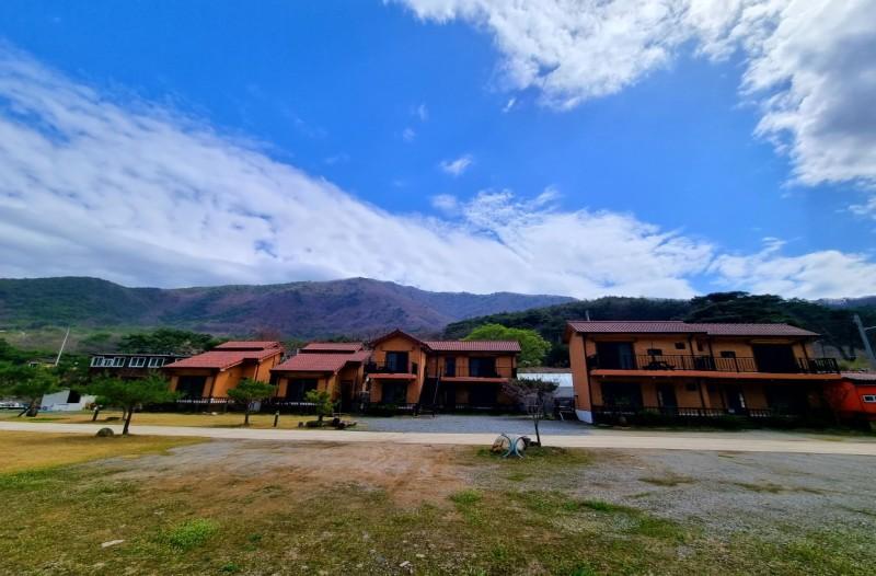 단양 소선암황토마을펜션 (Danyang Sosunam Hwangto Mauel Pension)