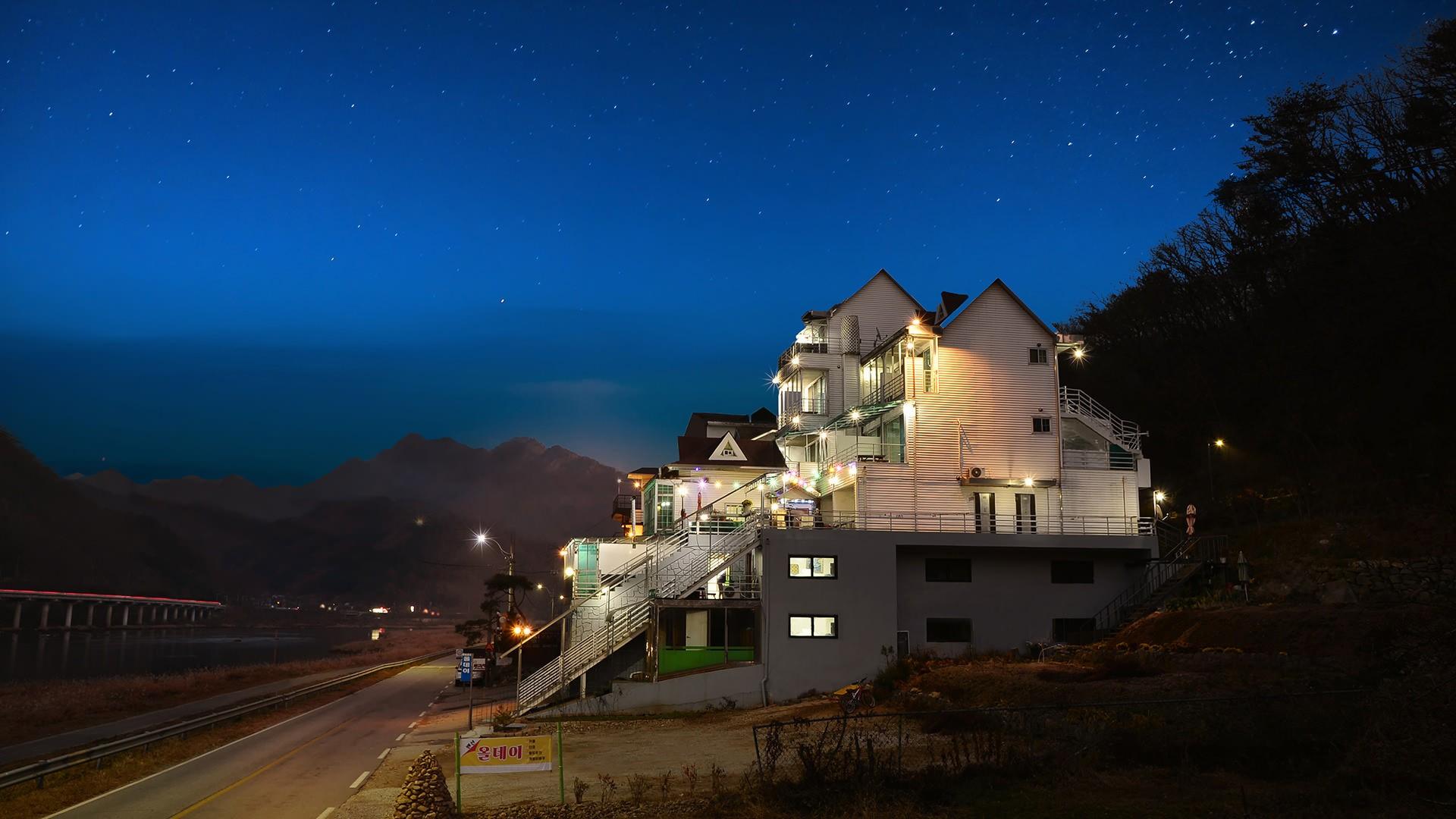 올데이 펜션 (Chuncheon Allday Pension)