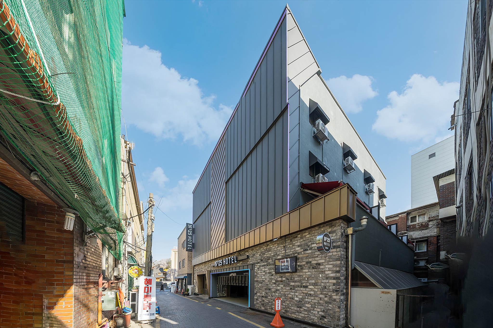 No.25 Suwon Hwaseong Haenggung branch
