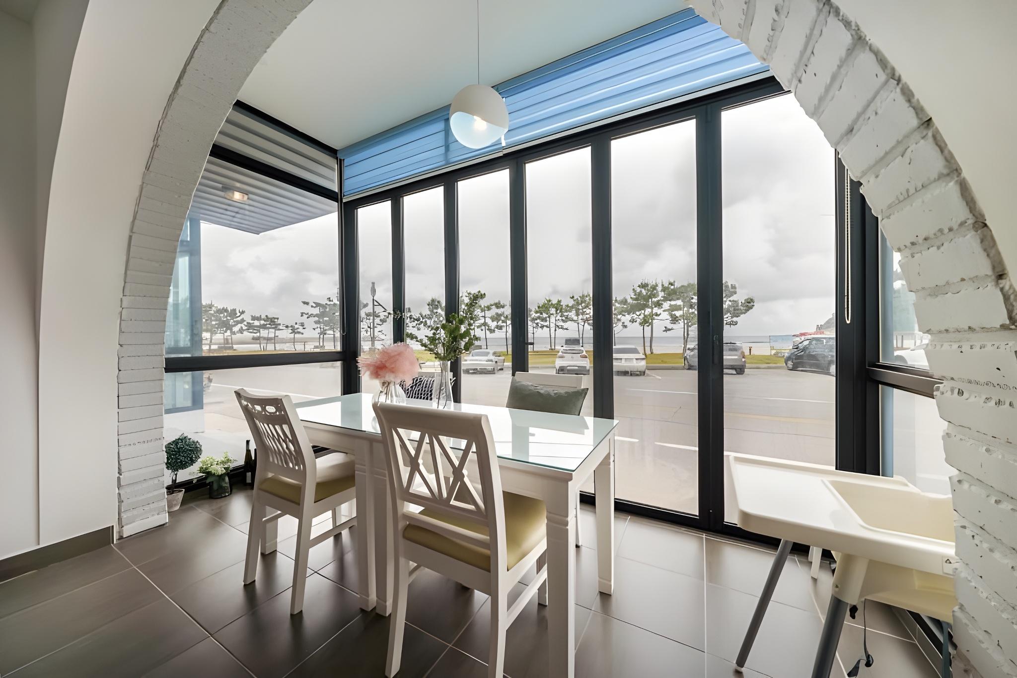 양양 모닝비치펜션 (죽도해변) (Yangyang Morning Beach Pension (Jukdo Beach))