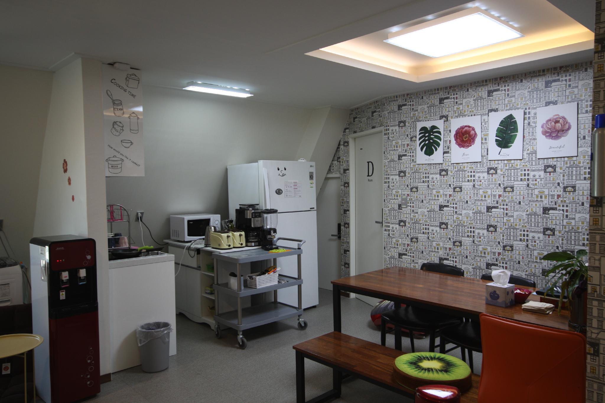 미스 홍대 게스트하우스 (여성 전용) (Miss Hongdae Guesthouse (Female Only))