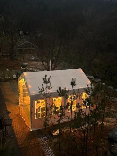 강촌 1225펜션 (Gangchon 1225 Pension)