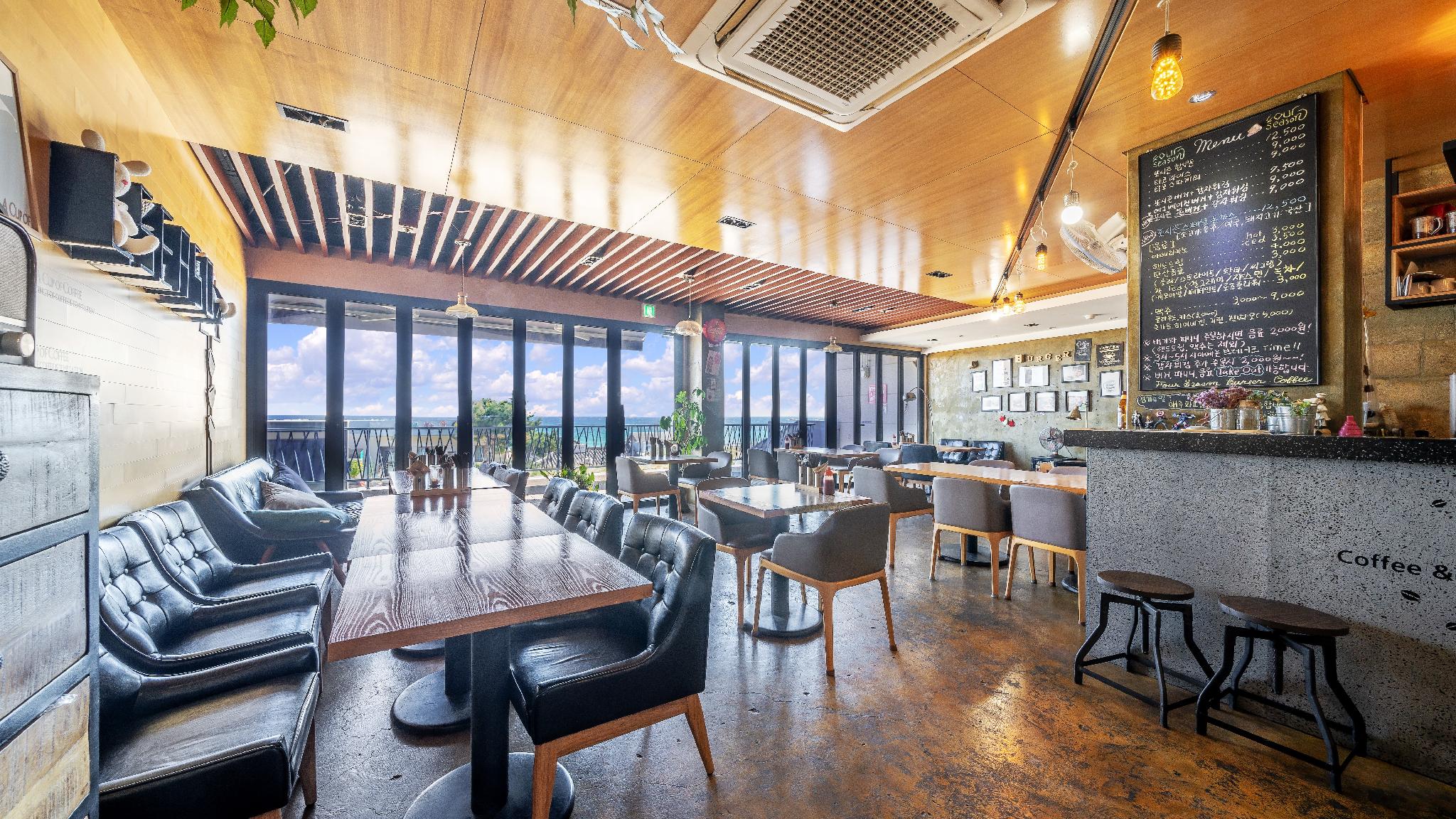 강릉 포시즌 호텔 앤 펜션 (Gangneung Four Season Hotel and Pension)