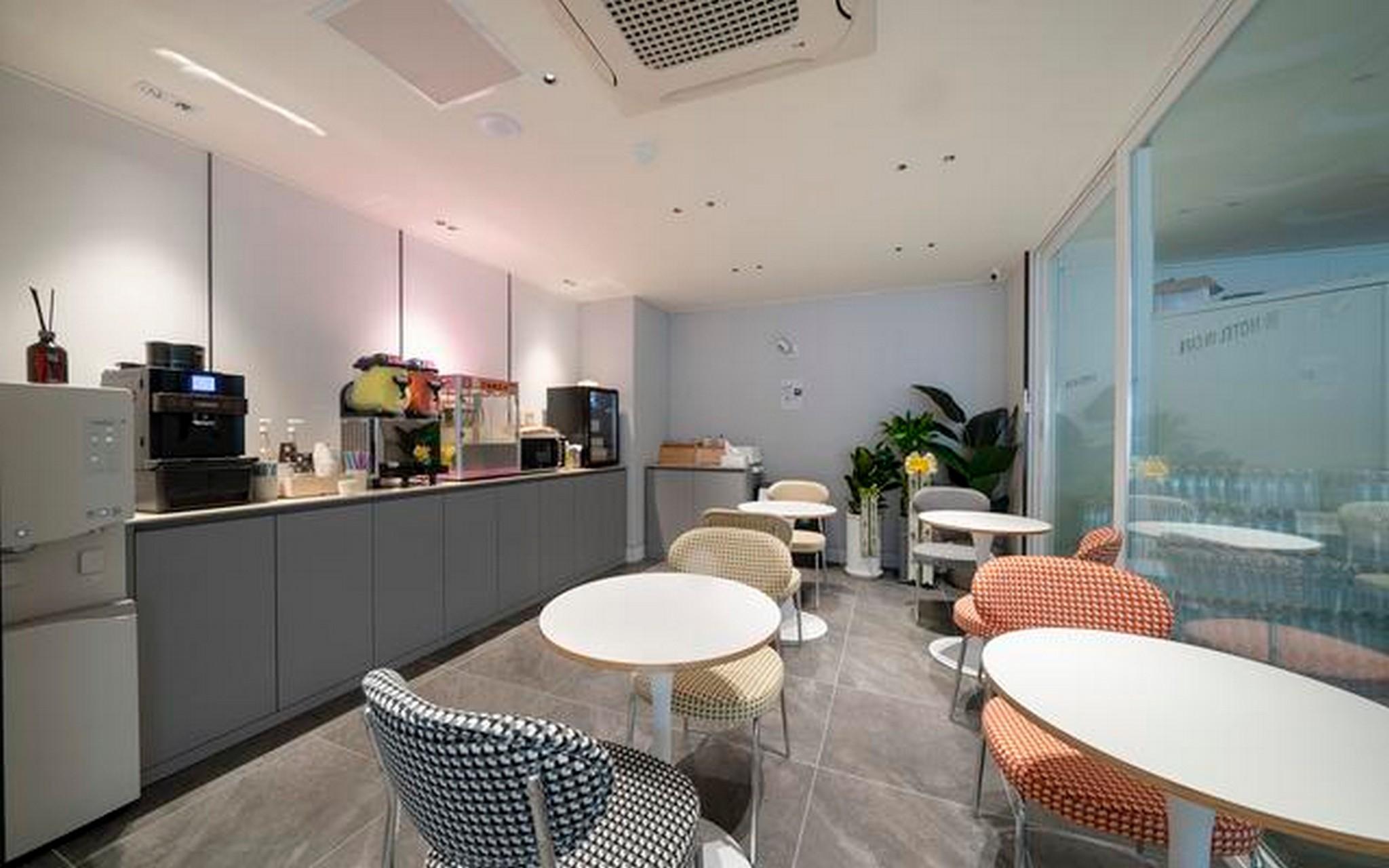 호텔 인 카페 파주 금촌점 (Hotel Inn Cafe Paju Geumchon Branch)