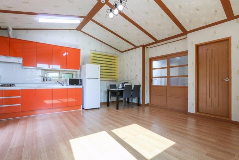 강화도 풍경소리펜션 (Ganghwado Sights and Sounds Pension [built in 2016])