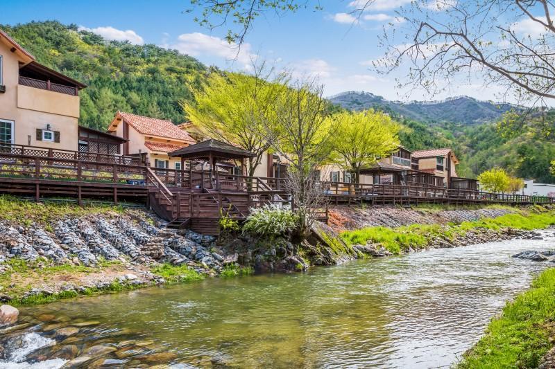 무주 알로프랑스펜션 (Muju Allo France Pension)