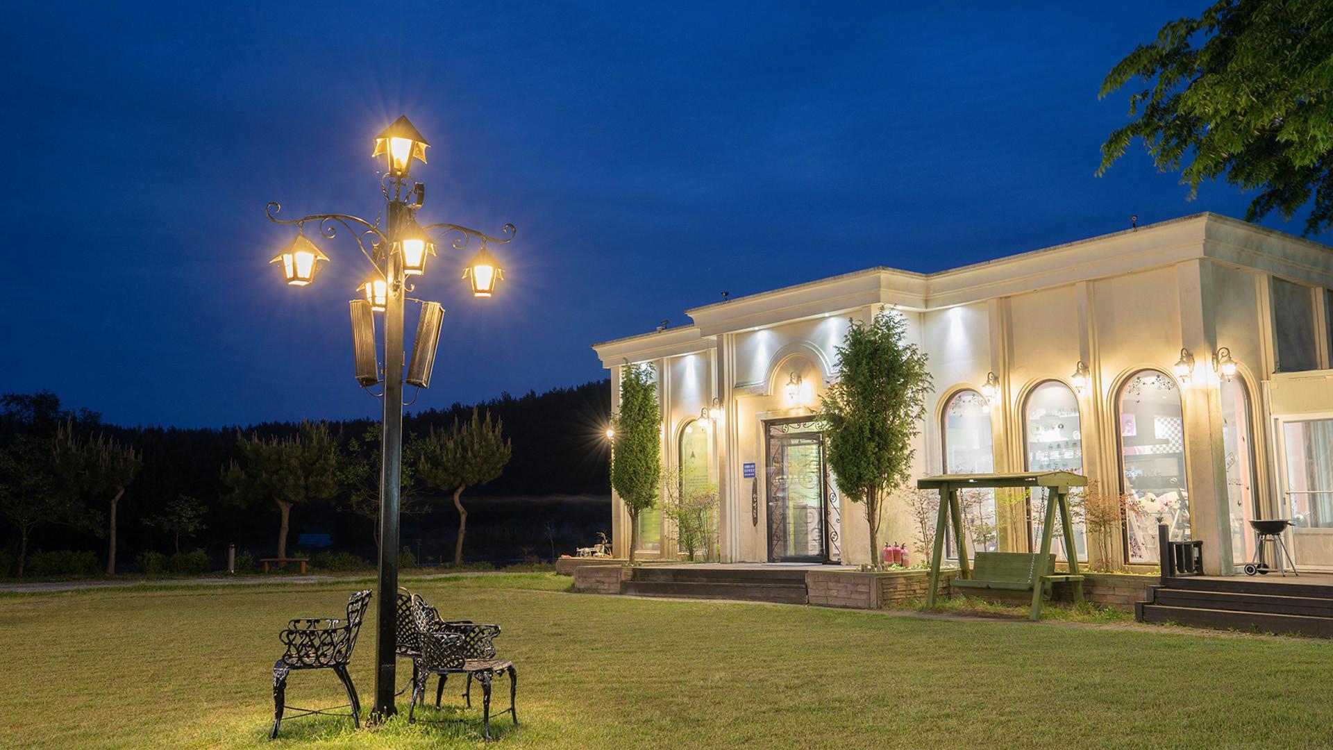 태안 빛축제 스타팰리스 펜션 (Taean Bit Chukjae Star Felice Pension)