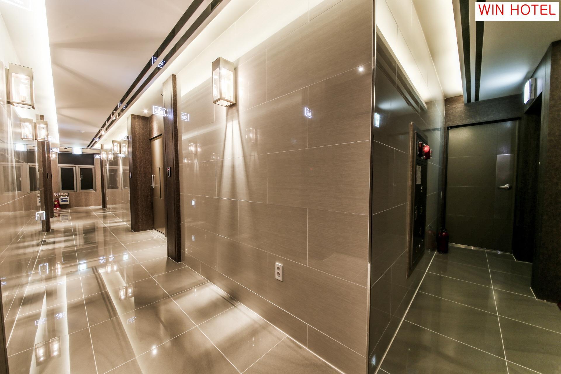 윈 호텔 (Win Hotel)