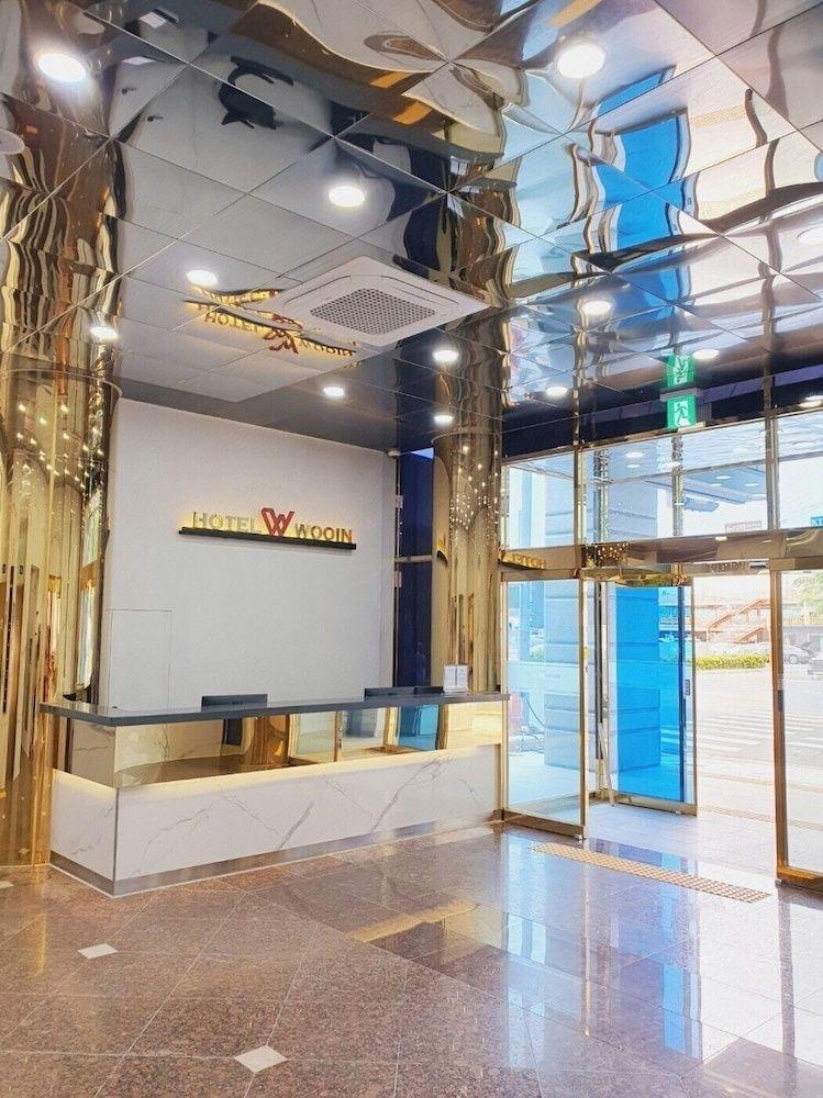 호텔 우인 (Hotel Wooin)