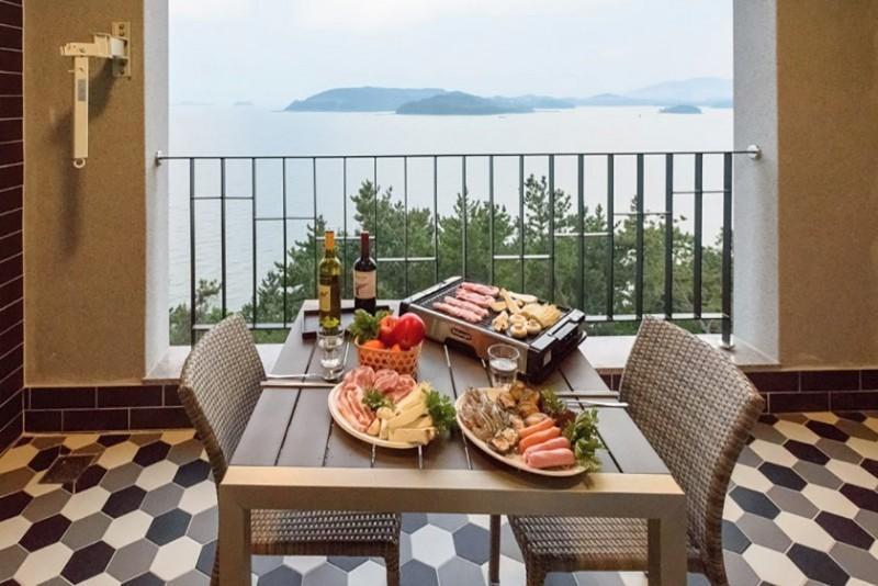 여수 라포즈펜션 (Yeosu La Pause Pension)