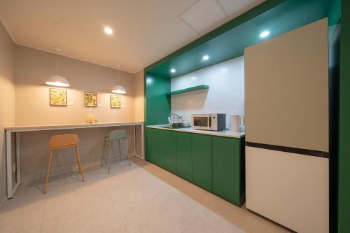 워커스 호텔 안산 by 아늑 (Workers Hotel Ansan by Aank)