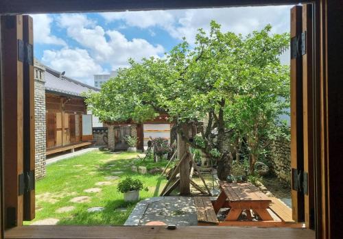 한옥고택 고을 (Hanok Gotaek Goeul)