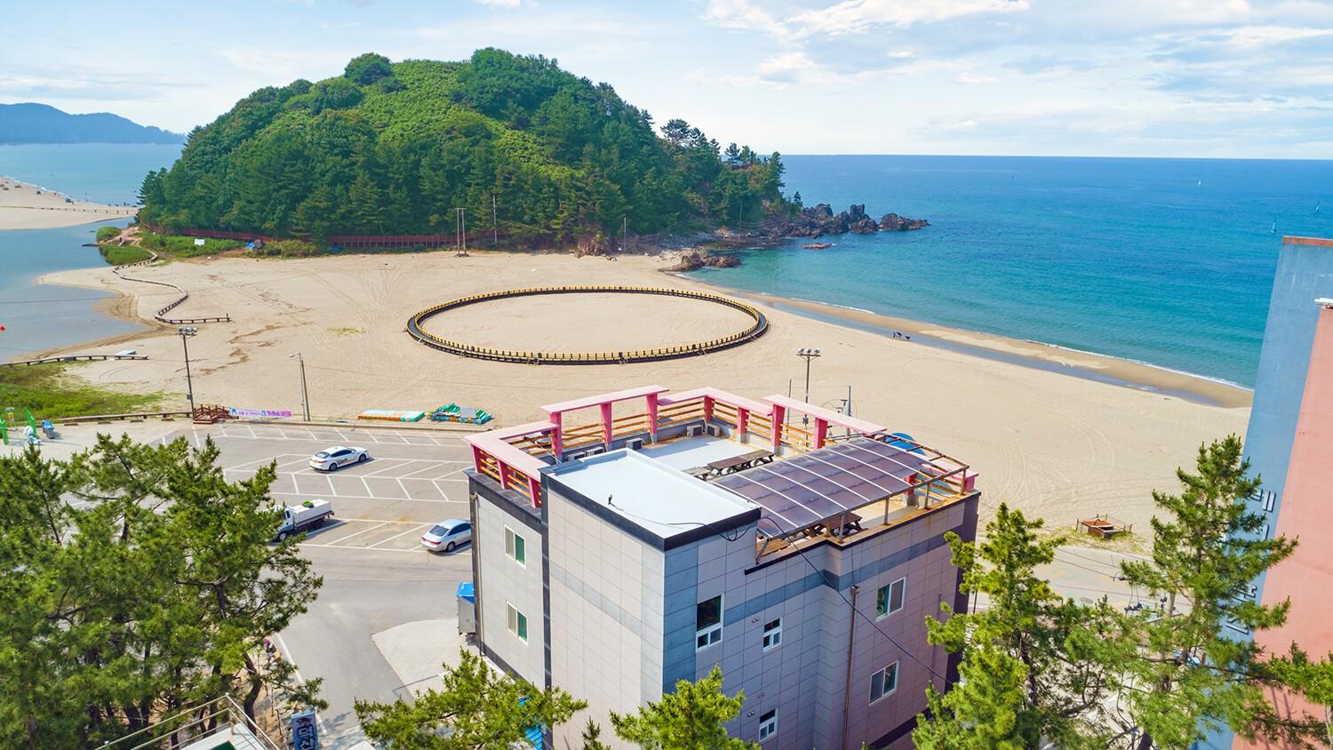 삼척 콩앤삐펜션 (Samcheok Kongaenppi Pension)