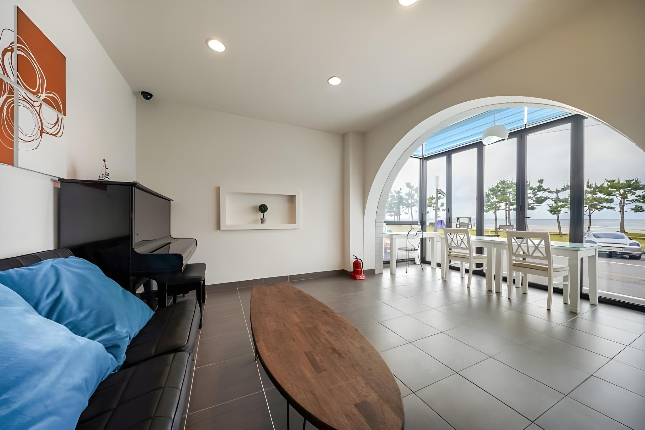 양양 모닝비치펜션 (죽도해변) (Yangyang Morning Beach Pension (Jukdo Beach))