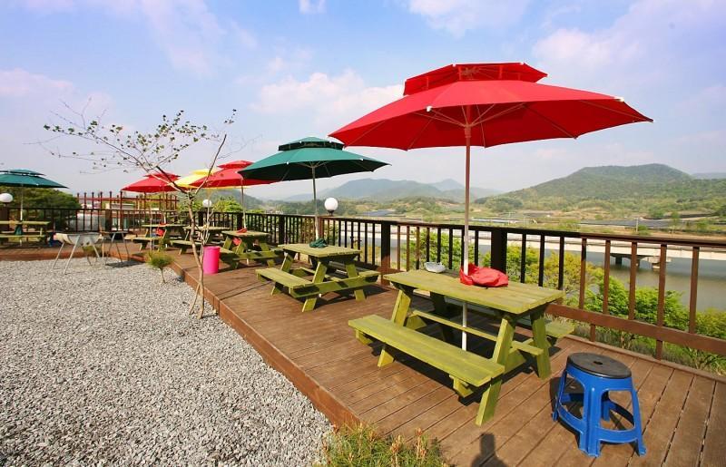 괴산 청천나들이펜션 (Goesan Cheongcheon Nadri Pension)