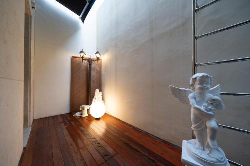 루아 프리미엄 무인호텔 (LUA PREMIUM Drive-In Hotel)