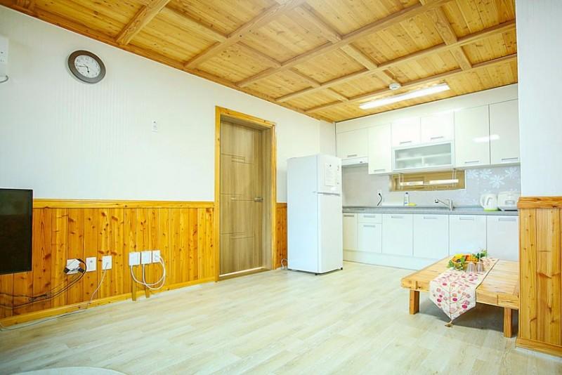 괴산 화양계곡도명산펜션 (Hwayang Gyegok Domyeongsan Pension)