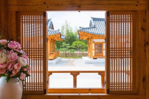 남원 예촌 (NamWon YeChon Traditional Hanok experience facility)