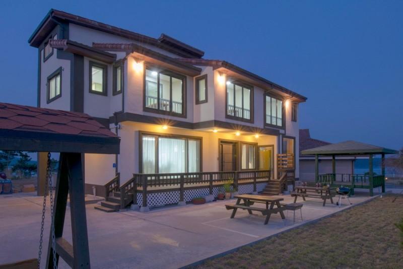 서산 웅도스토리펜션 (Seosan Woongdo Story Pension)