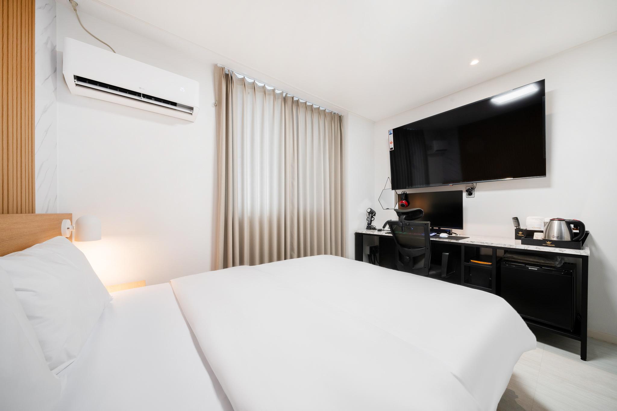 여수 호텔 더 클래식 (Yeosu Hotel The Classic)