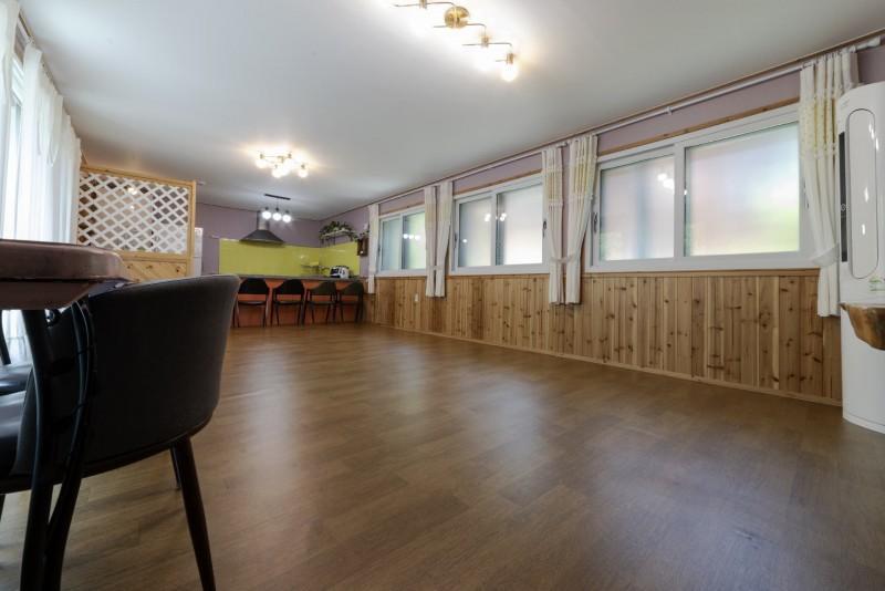 괴산 갈론펜션 (Goesan Galon Pension)