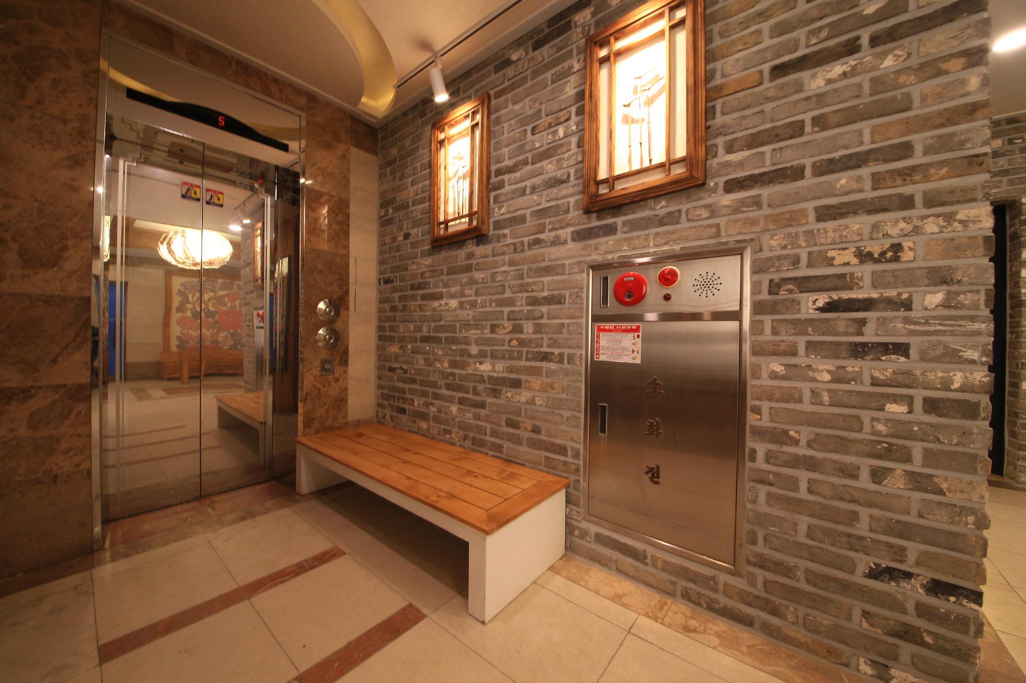 파주 마루 호텔 (Paju Maru Hotel)