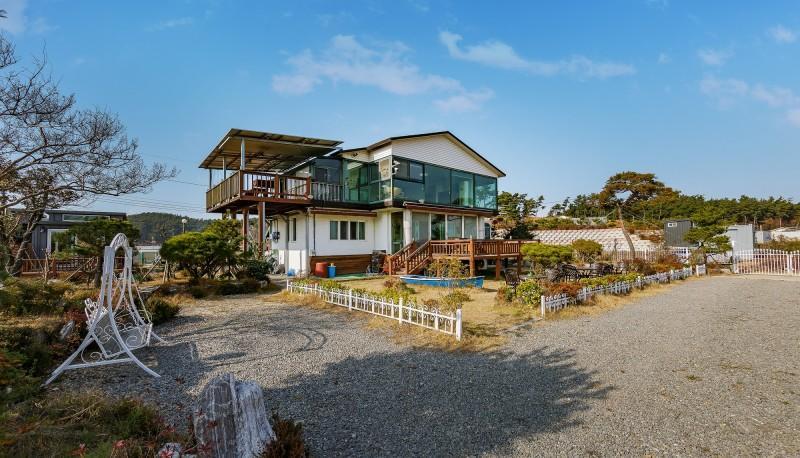 대부도 바닷가힐링캠프펜션 (Daebudo Seaside Healing Camp Pension)