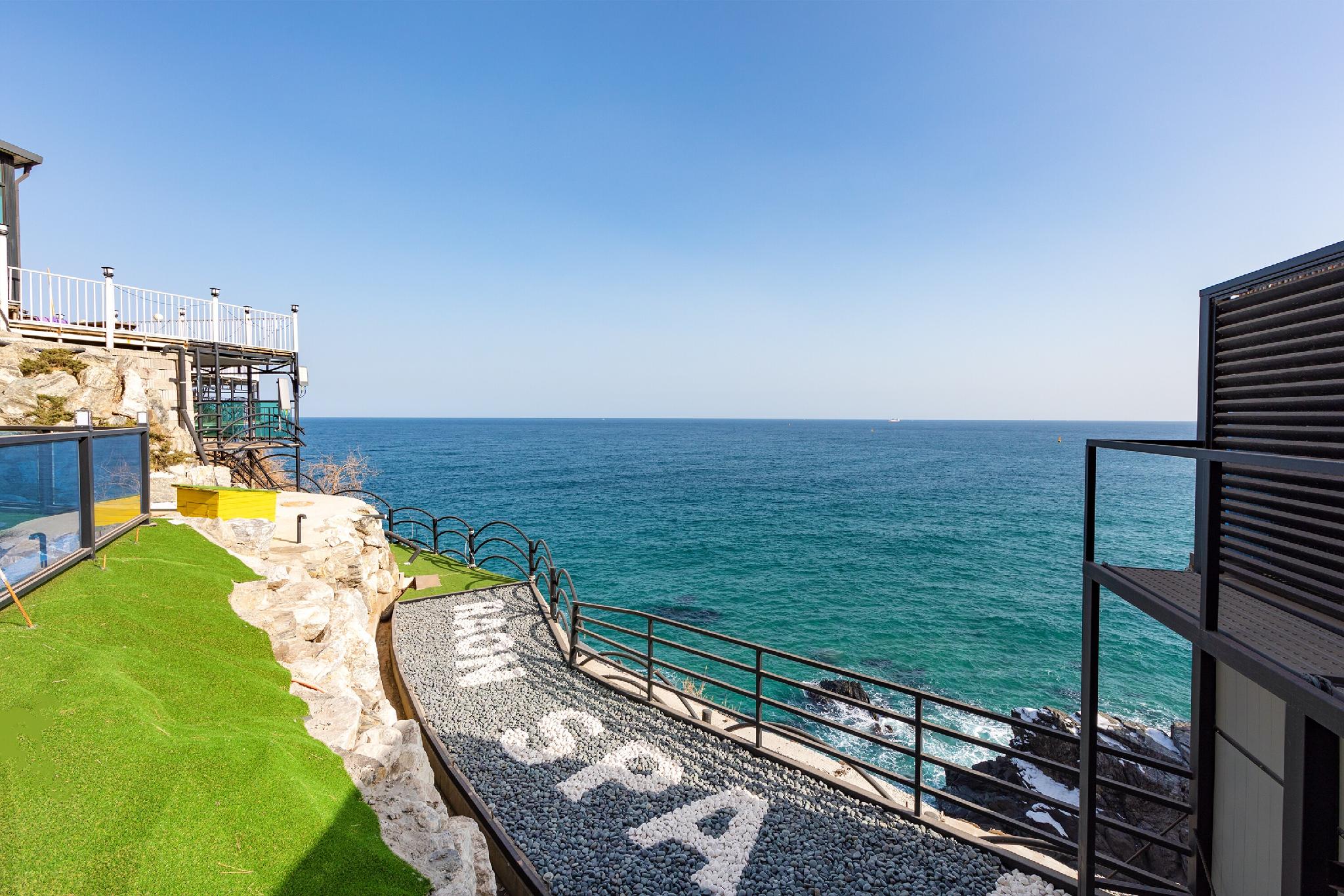 삼척 라온스파 펜션 (Samcheok Laon Spa Pension)
