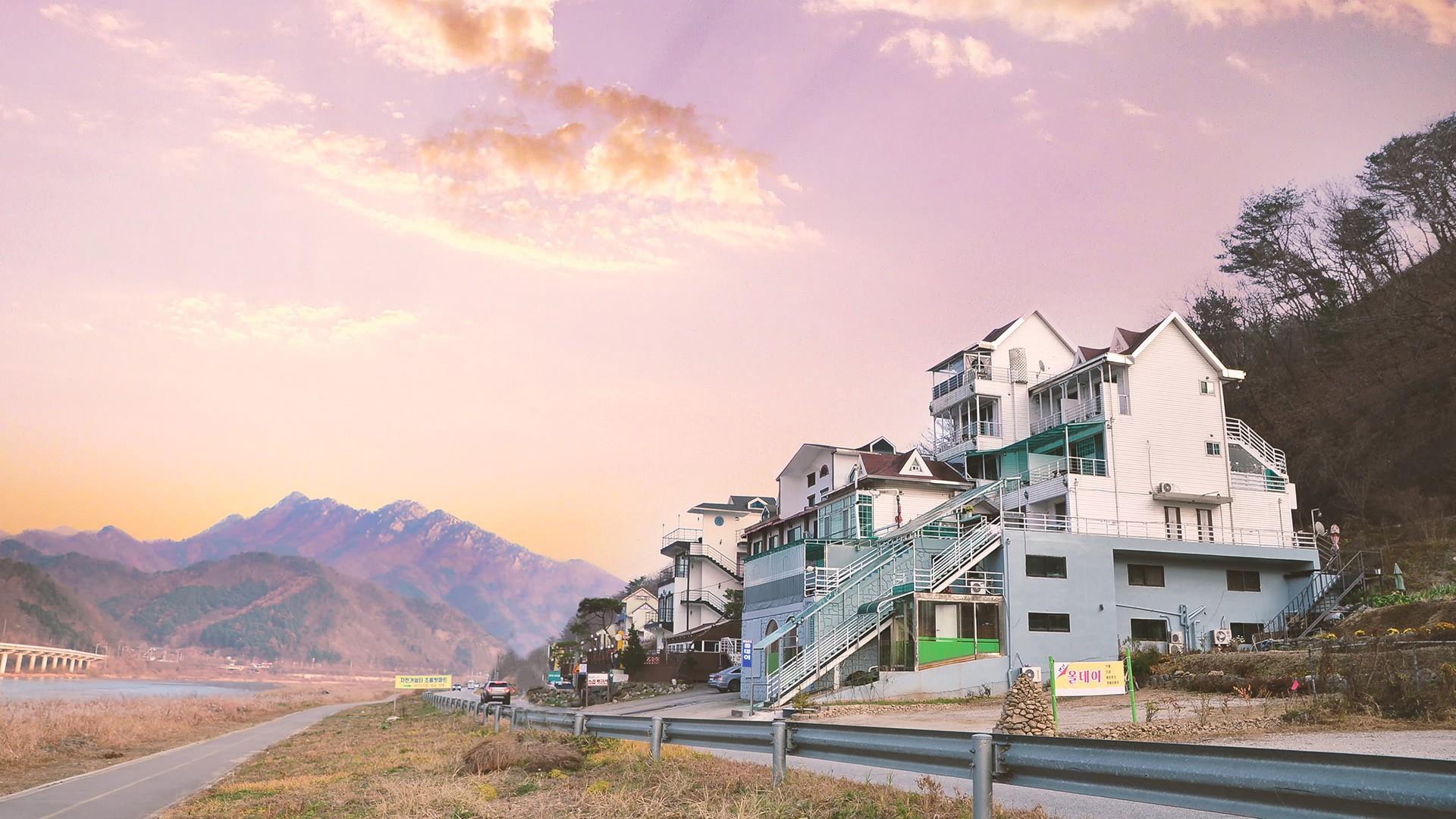 올데이 펜션 (Chuncheon Allday Pension)
