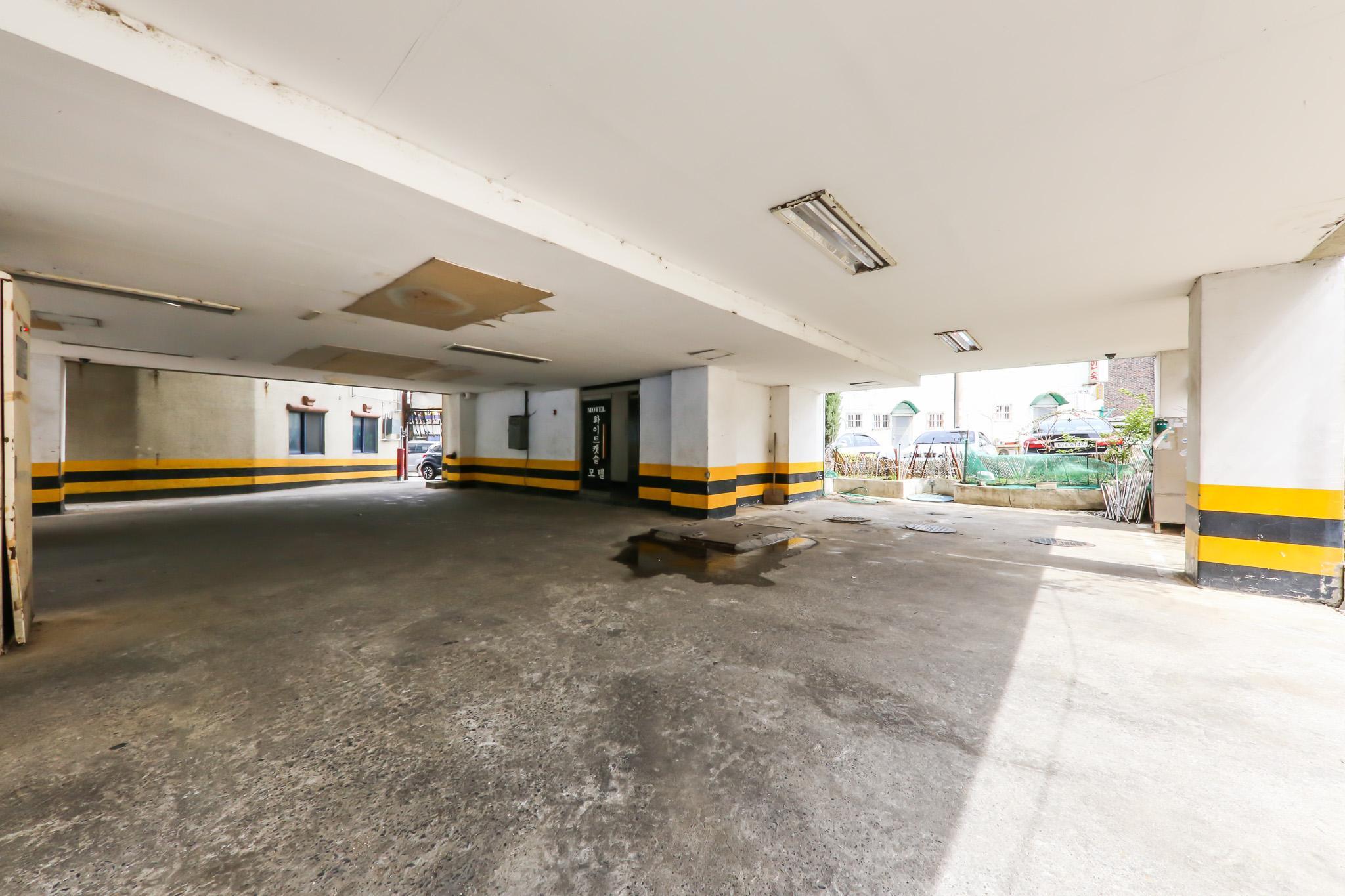 천안 화이트캐슬 (Cheonan White Castle)